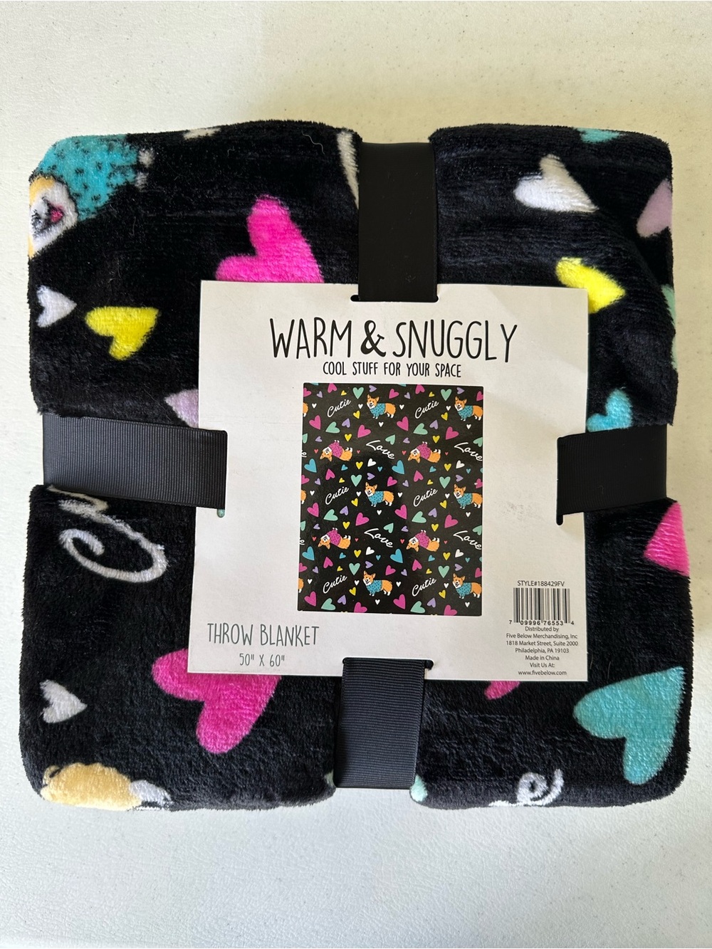 NWT Warm & Snuggly Corgi Cutie Black Heart Print Throw Blanket - 50" x 60"